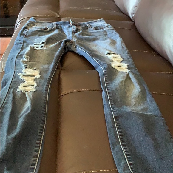 Jeans - Picture 2 of 3